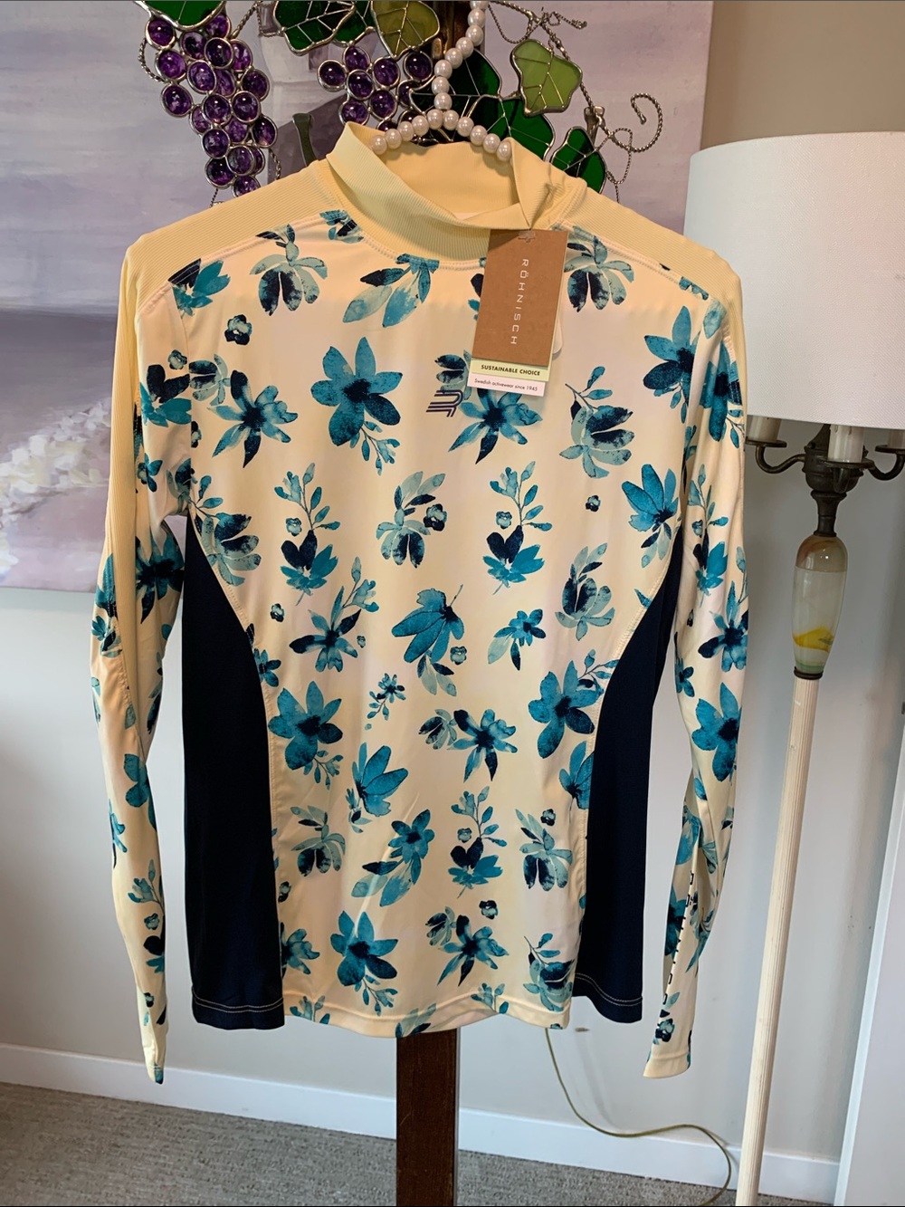 NWT Rohnisch Scarlett LS Soray Floral Active Top with Teal Flowers Size S